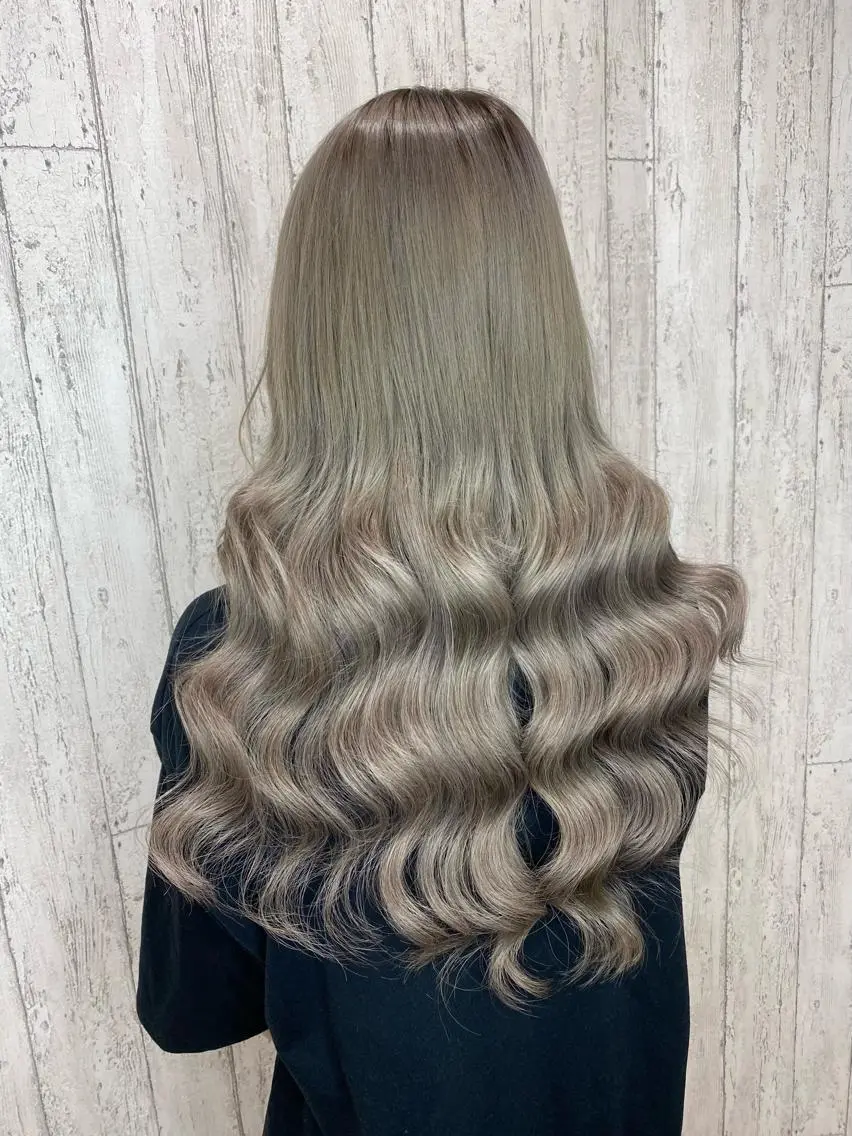 ロング カラー しんどう るなのヘアスタイル