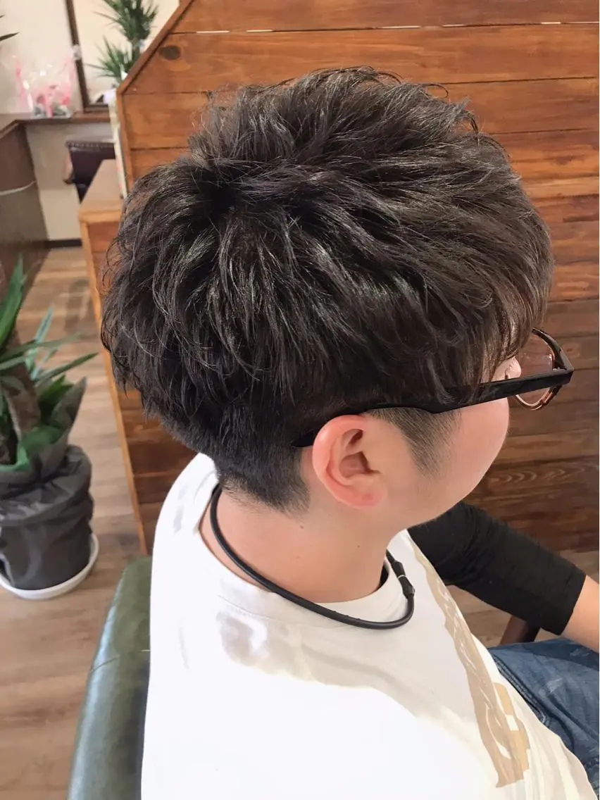 ショート パーマ メンズ メンズパーマ カット パーマ トリートメント Rug Relief 吉田のヘアスタイル