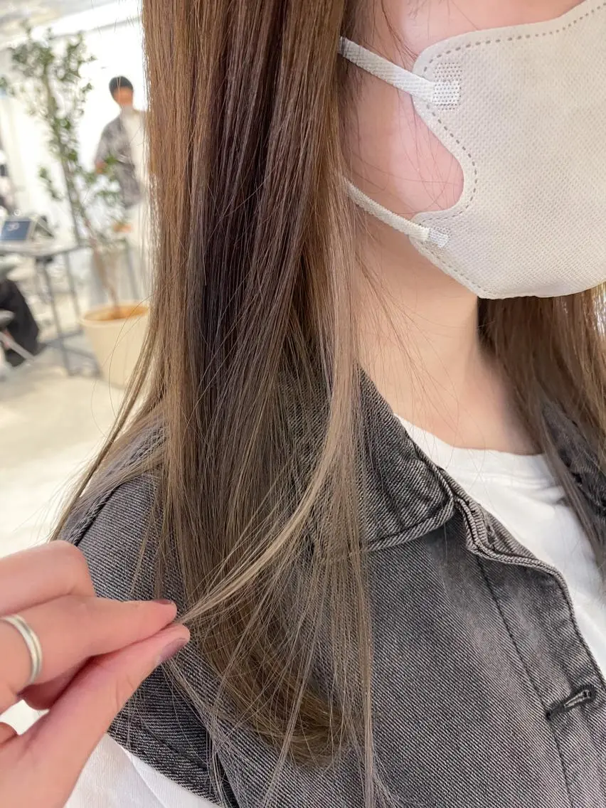 ロング カラー ベージュカラー 川本 裕🌿のヘアスタイル
