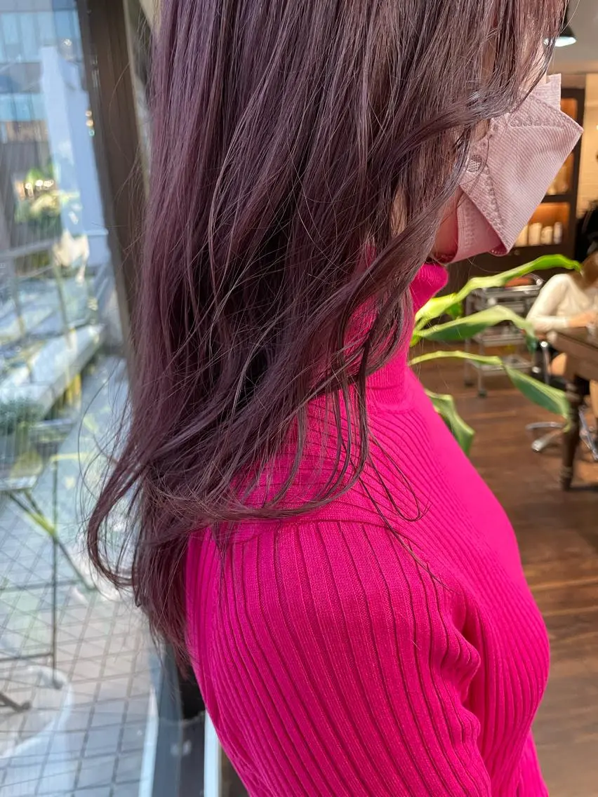 セミロング オカモト ミユウのヘアスタイル