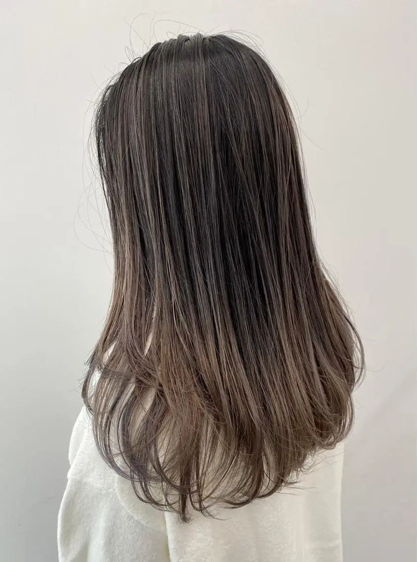ロング ミルクティーハイトー ン💖Mikaのヘアスタイル