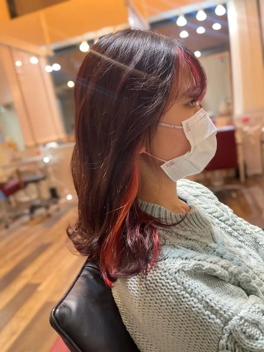 ロング カラー ミストバング  フェイスフレーミング レッドカラー 植野 由也のヘアスタイル