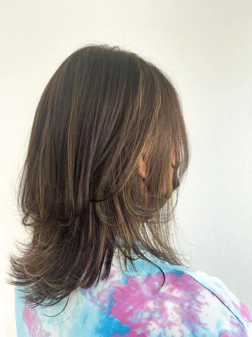 セミロング ハイライト ヘアカラー 小川  愛のヘアスタイル