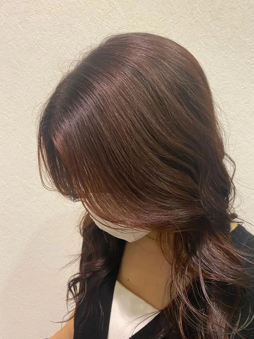 ロング 海外カラー白髪ぼかし ティファニーサユリのヘアスタイル