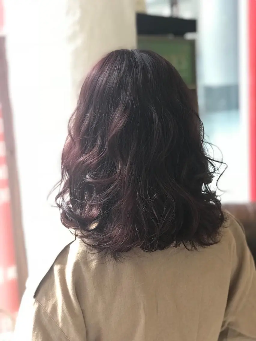 ロング カラー 岩谷/ブリーチ 🪽透明感カラーのヘアスタイル