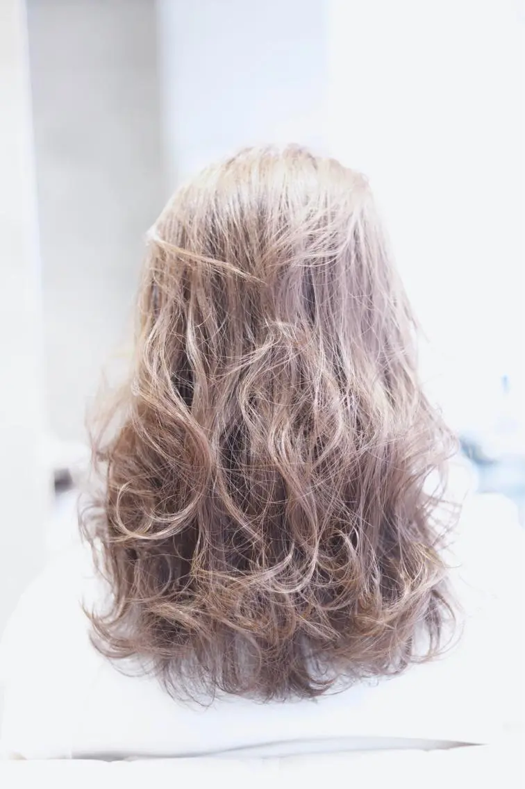 ロング カラー アッシュ 透明感カラー トリートメント アドミラルYoshi oのヘアスタイル