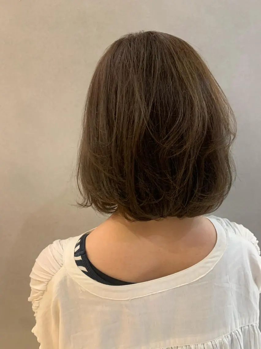 ミディアム ボブ 土佐 優奈のヘアスタイル