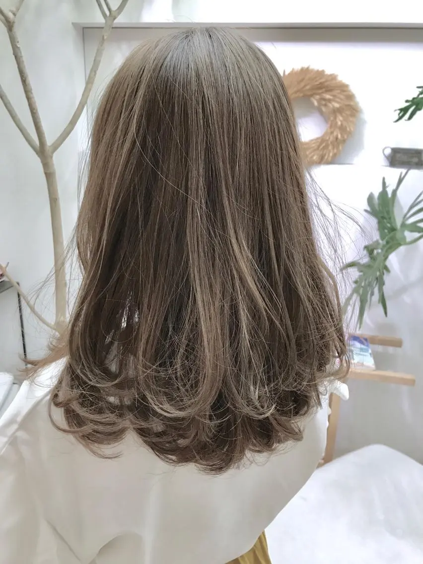 セミロング カラー 平田 健一のヘアスタイル