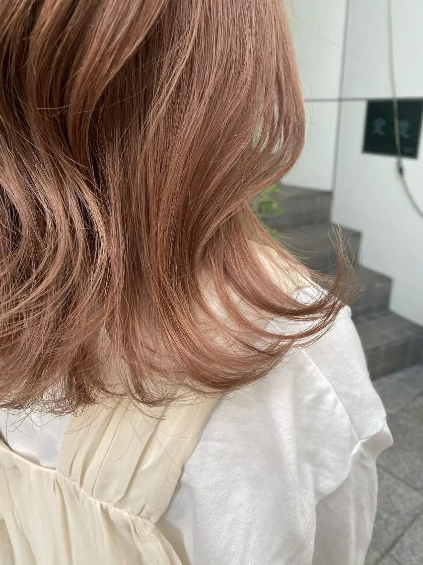 ミディアム カラー ヘアアレンジ マツエク・マツパ ベージュカラー コーラルベージュ 透明感カラー🫧ヘア セット🫧松本菜月の眉毛・アイブロウイメージ