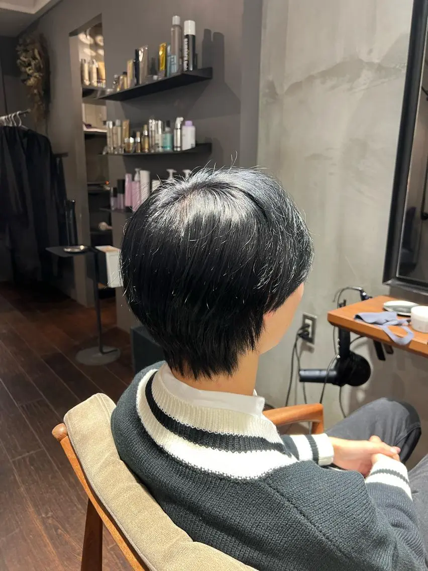 ショート カラー メンズ ネイビーカラー NERO 松井 隆人のヘアスタイル