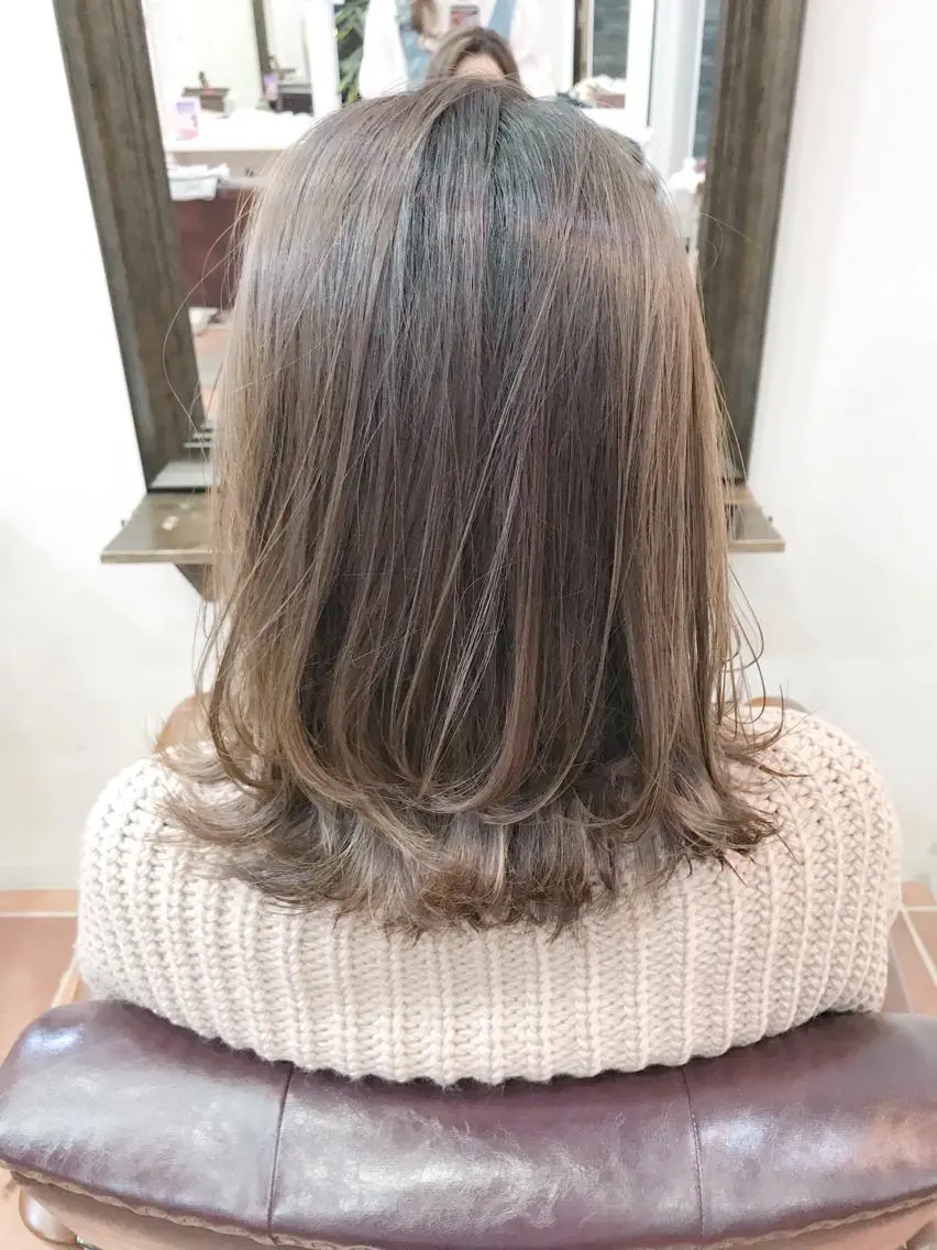 ミディアム ボブ レイヤーカット 大澤 唯のヘアスタイル