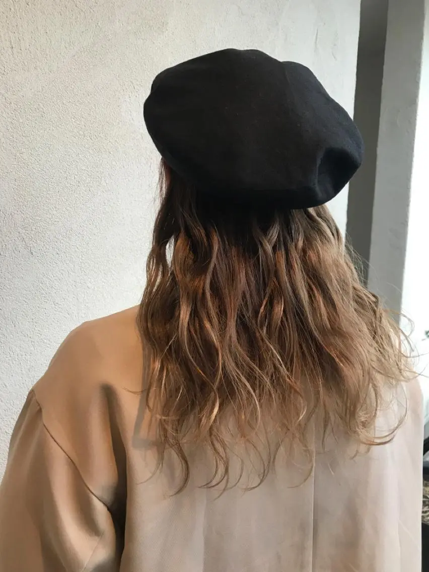 セミロング カラー 山下 襟華のヘアスタイル