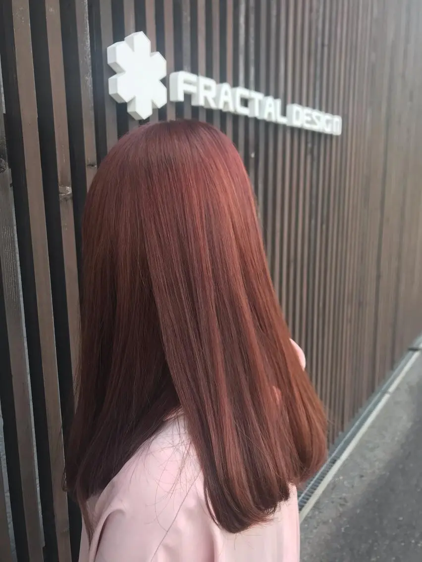 ロング カラー 山口 紗弥のヘアスタイル