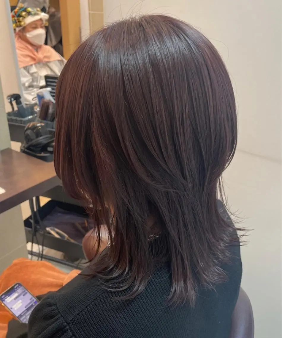 ミディアム カット ヘアカラー トリートメント 垢抜け透明感カラー 🌻篠崎梓🌻のヘアスタイル