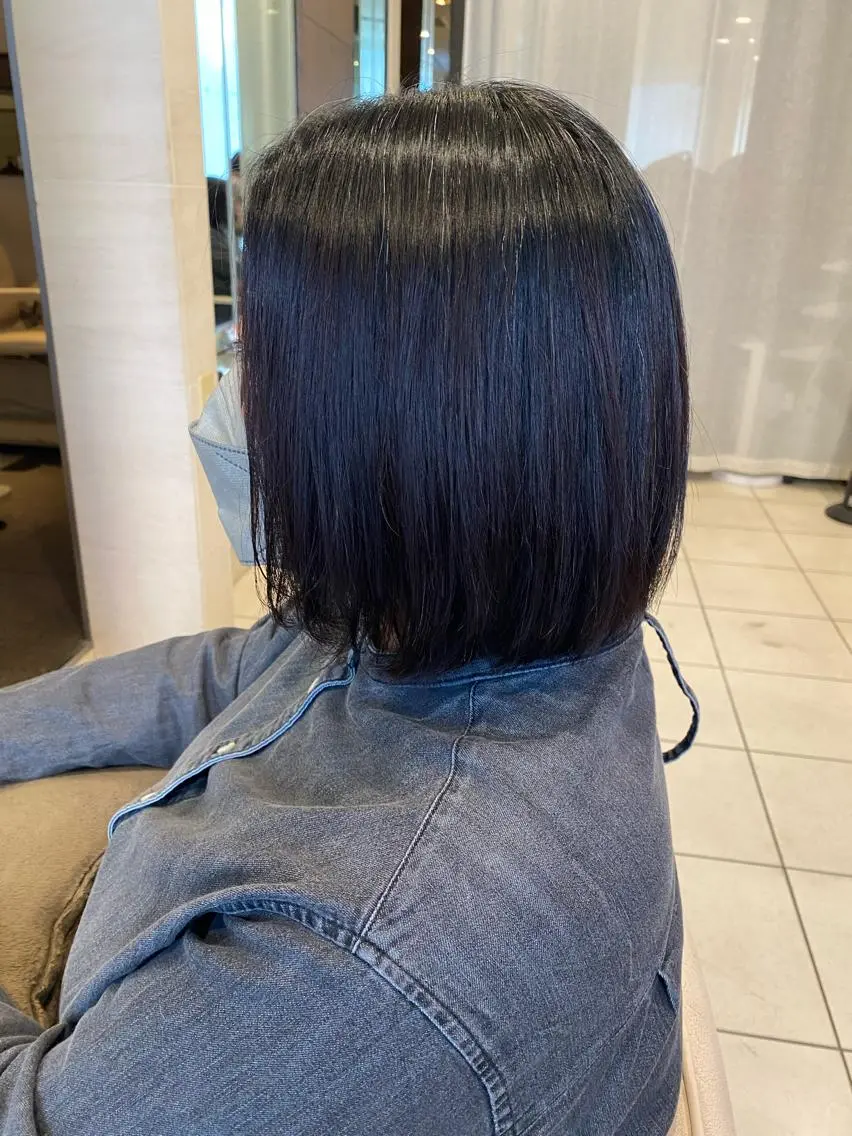 ミディアム タキザワ キョウコのヘアスタイル