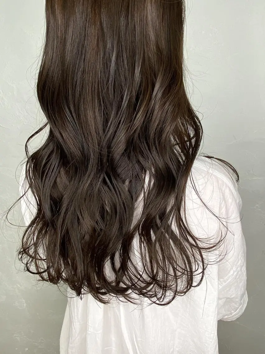 セミロング ヘアカラー ヘアセット 大良 彩水のヘアスタイル