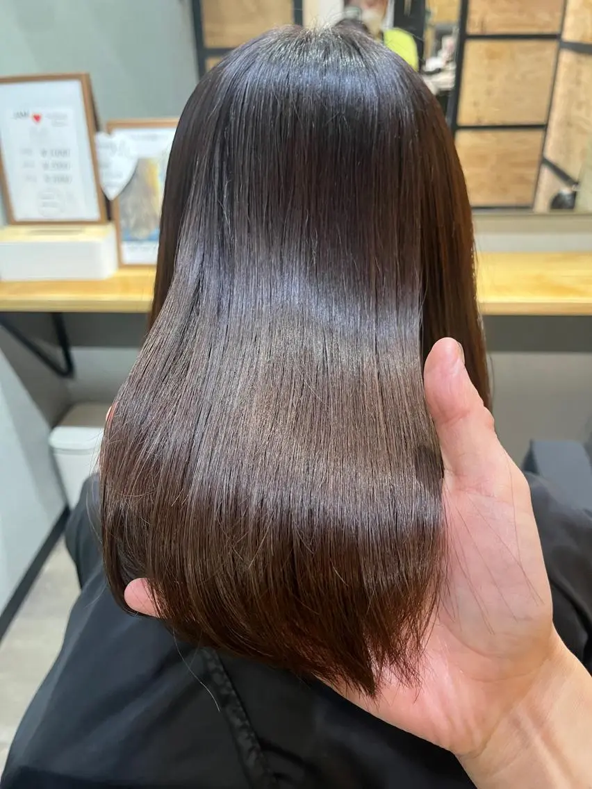 ミディアム カラー パーマ ヘアアレンジ メンズ キッズ ネイル マツエク・マツパ アイブロウ メンズブリーチ メンズハイライト メンズインナーカラー メンズ韓国風 ブリーチ カット 久木原 ゆりのヘアスタイル