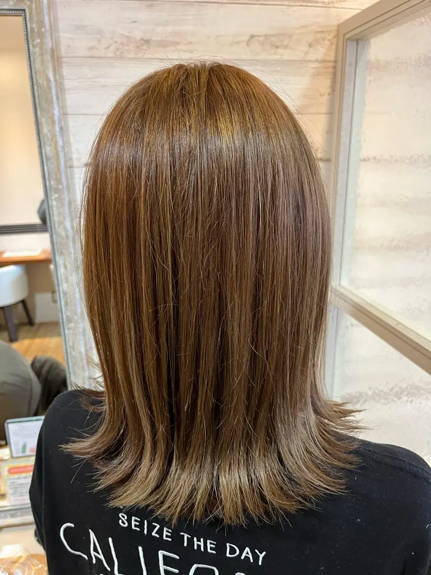 セミロング カラー カット ヘアカラー 三上 由貴のヘアスタイル