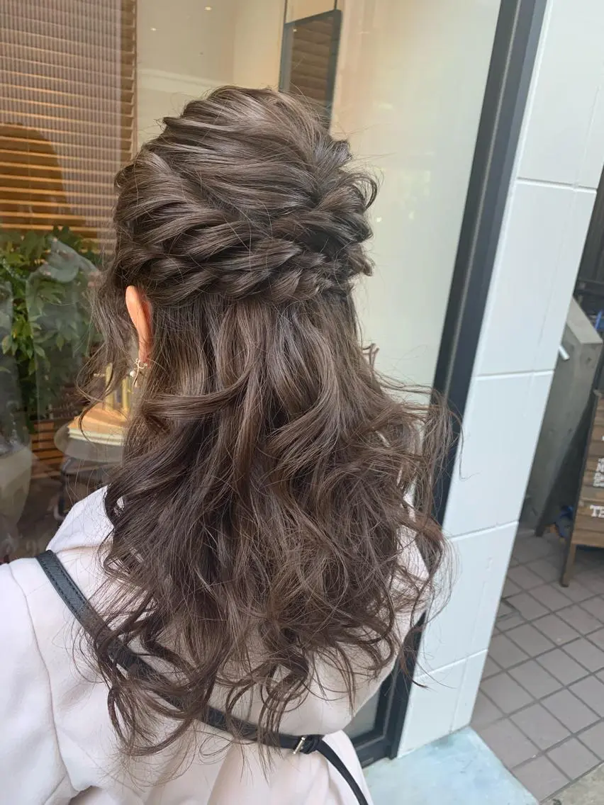 セミロング ヘアアレンジ ハーフアップ 美髪✖️似合わせ 🌻ヒトミのヘアスタイル