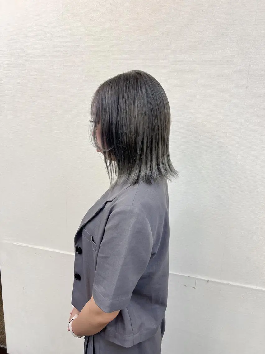 ミディアム 切りっぱなしボブ ボブ インヘアー/美容院 /下伊福店/﨑山瑠依のヘアスタイル