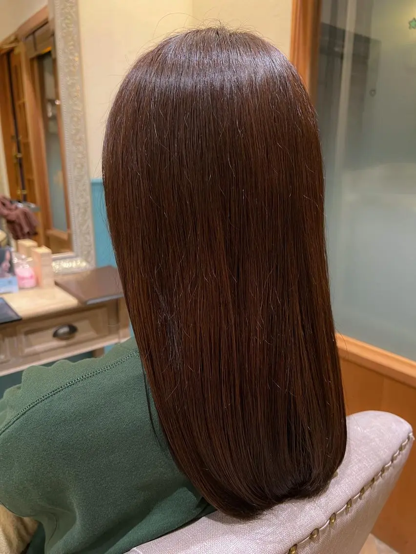ロング カラー 透明感カラー ヘアカラー トリートメント 城 梨音のヘアスタイル