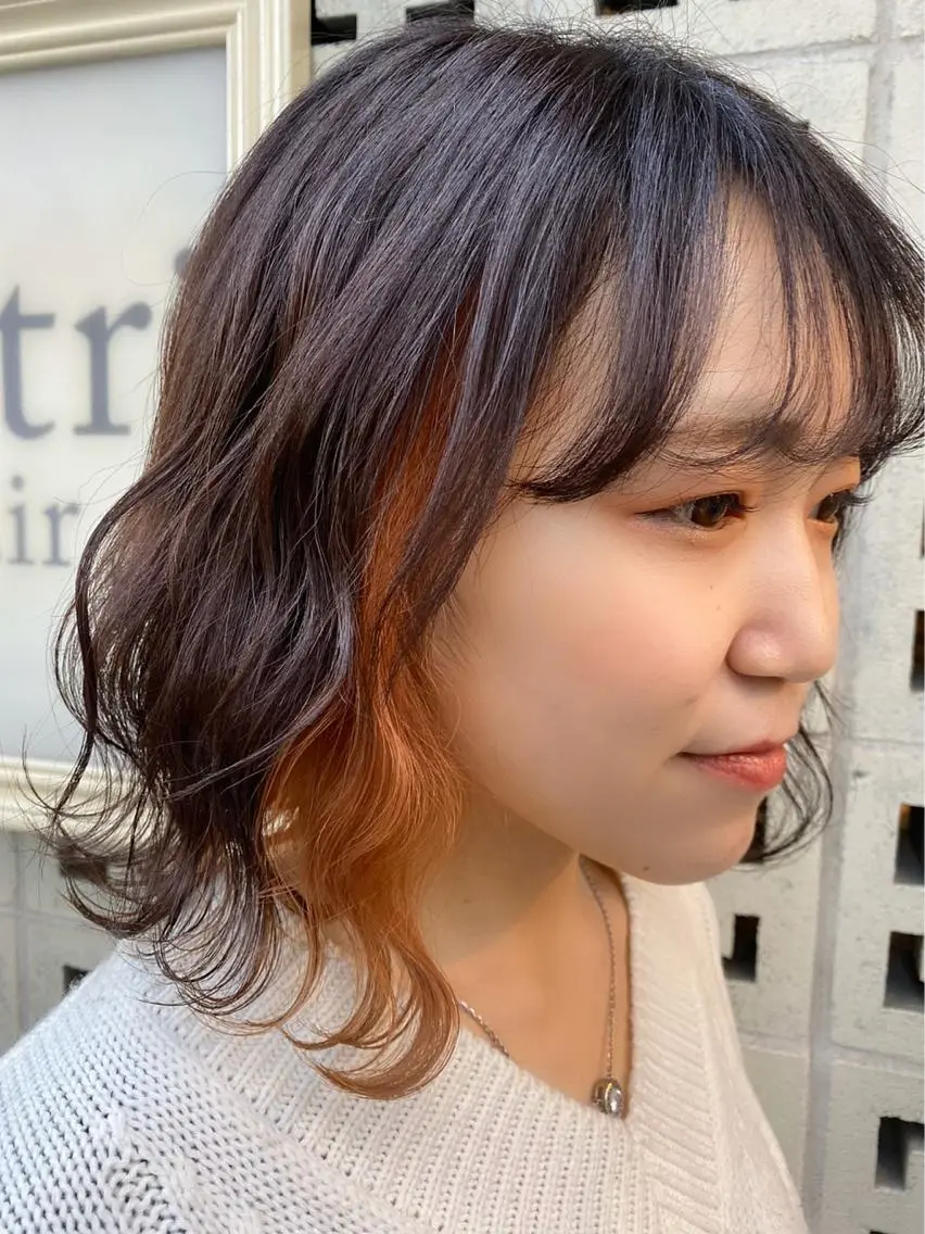 ミディアム カラー ブリーチ インナーカラー オレンジ ミルクティーベージュ ブリーチ 店長 清水のヘアスタイル
