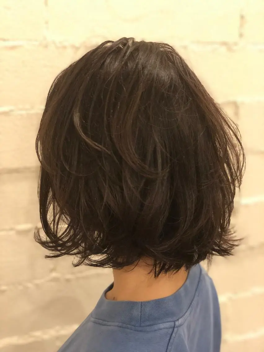 ミディアム カラー 外ハネヘア 口コミ評価4.9⭐︎ カワナベ マサシのヘアスタイル