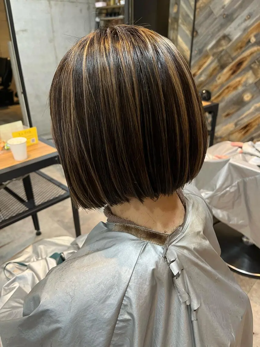 ミディアム ハイライト カット ヘアカラー トリートメント 山本 みきのヘアスタイル