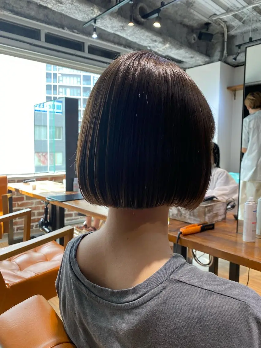 ミディアム カット ヘアカラー レイヤーカット🫧 /髪質改善✨TOWAのヘアスタイル