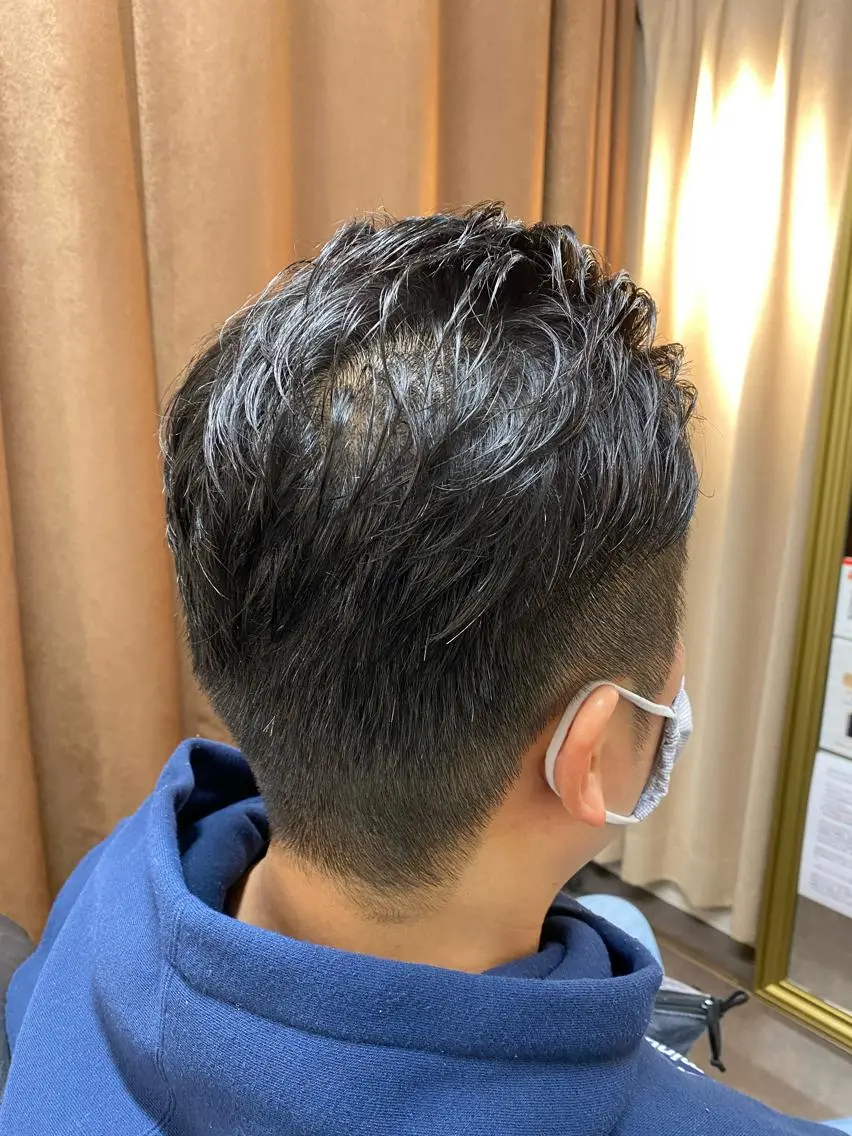 ショート メンズ KUTSUKAKE YUTOのヘアスタイル