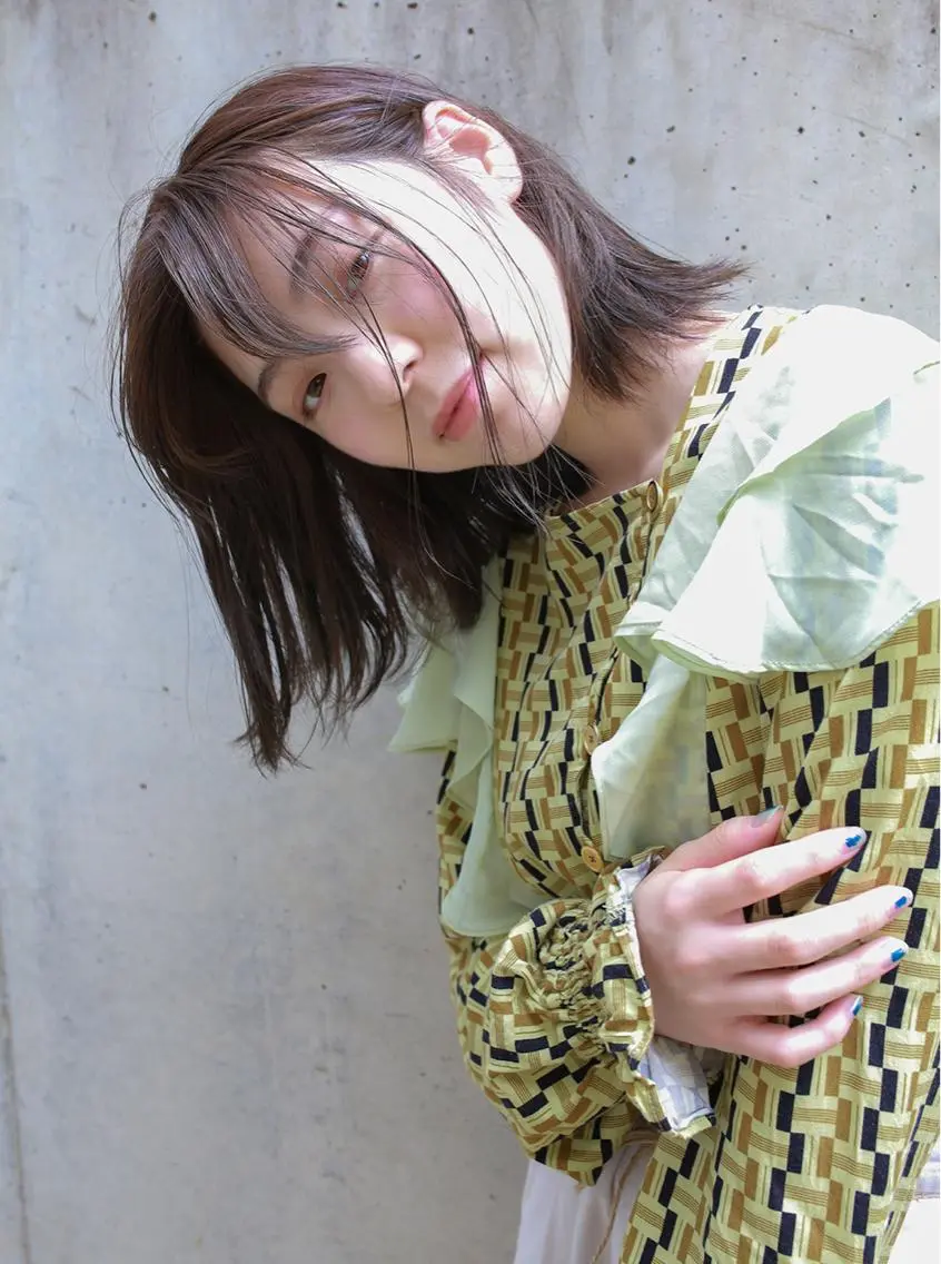 ミディアム ヘアカラー 大山 茶子のヘアスタイル