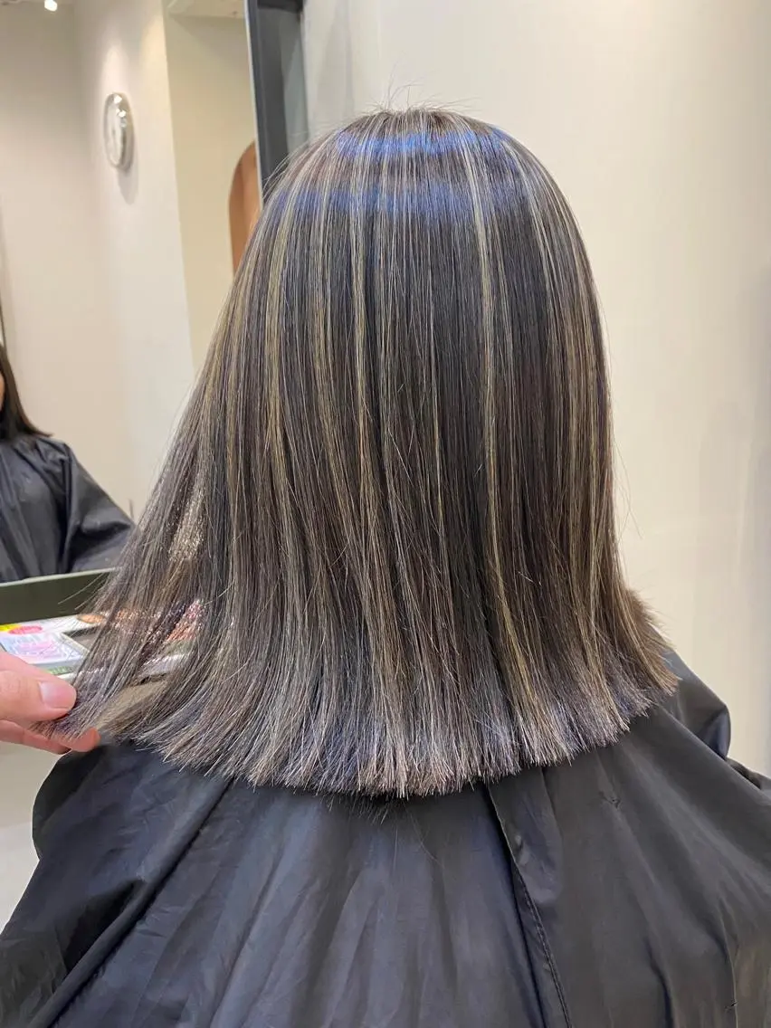 セミロング カラー ヘアアレンジ 結婚式・ブライダル セミロングパーマ アッシュ アッシュブラウン バレイヤージュ カット ヘアカラー トリートメント ヘッドスパ 韓国風×透明感カラー 髪質改善オタベシンヤのヘアスタイル