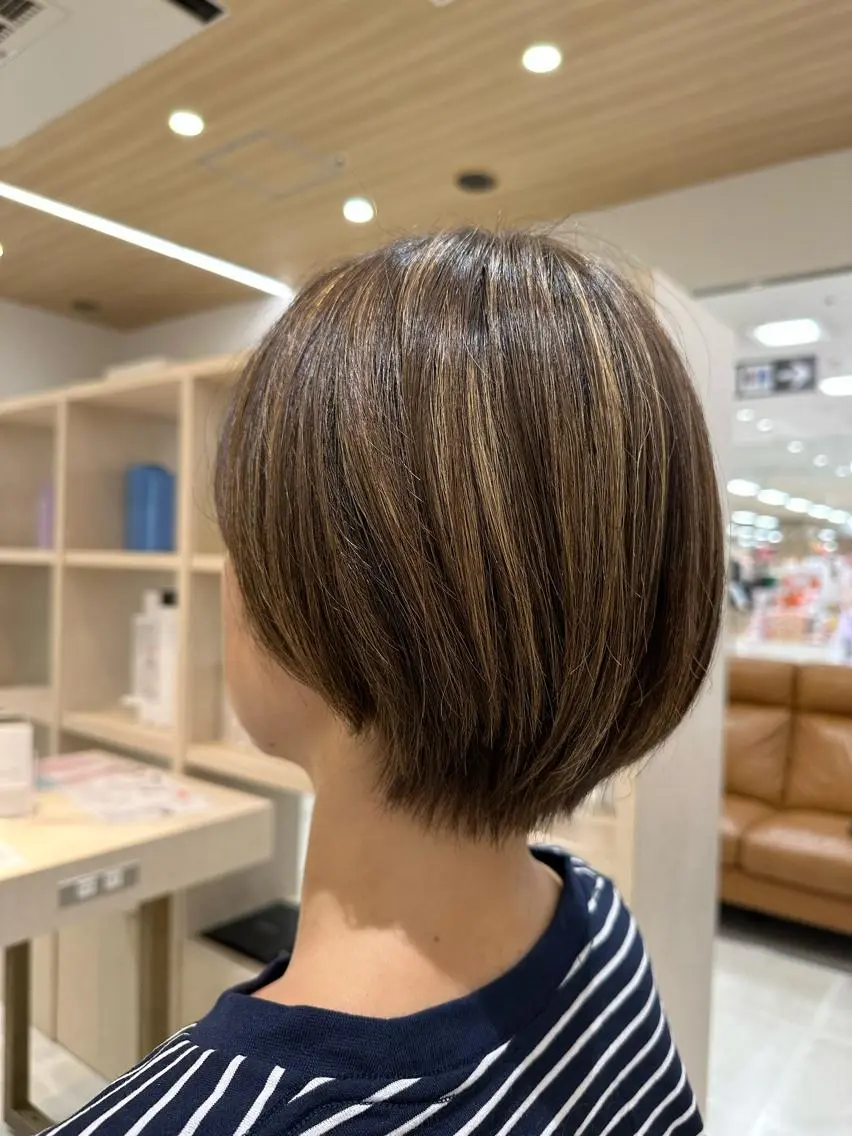 ショート 神田 桃菜のヘアスタイル