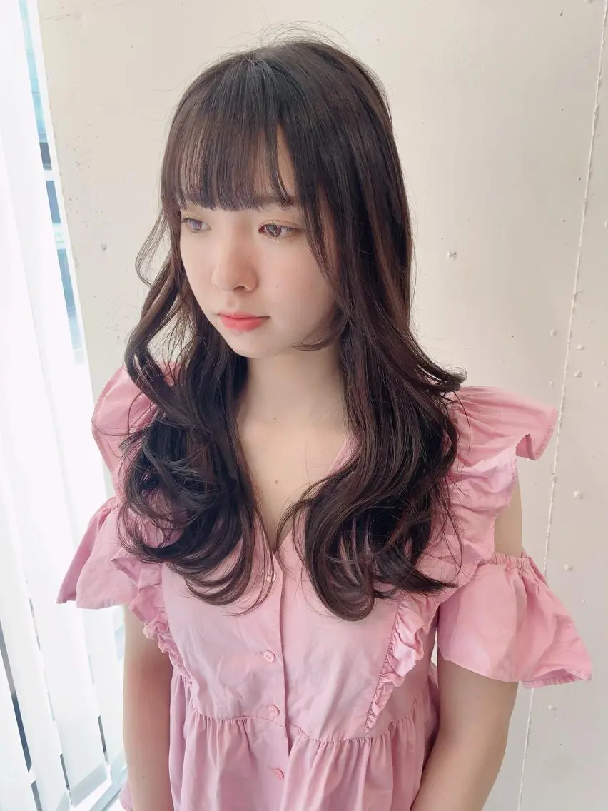 ミディアム カラー アッシュ ベージュカラー 韓国風ヘア レイヤーカット カット ヘアカラー トリートメント ウルフカット レイヤーカット上柿のヘアスタイル