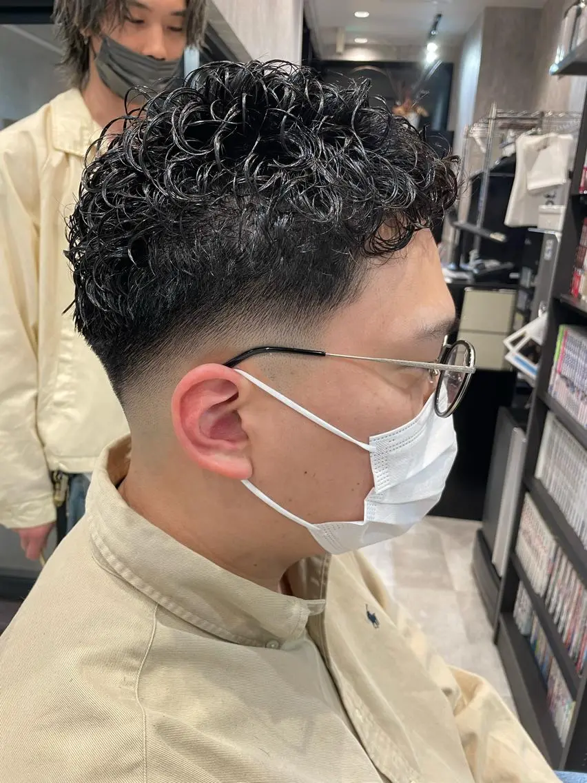 ショート パーマ メンズ メンズパーマ ショートヘア ✨メンズ特化✨鈴木 遼太のヘアスタイル