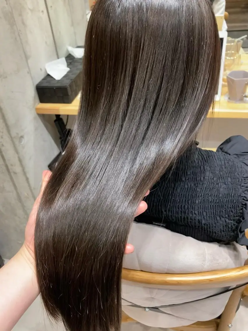 セミロング カット 縮毛矯正 トリートメント ✨色持ちの良い艶 カラー✨蟹江真世のヘアスタイル