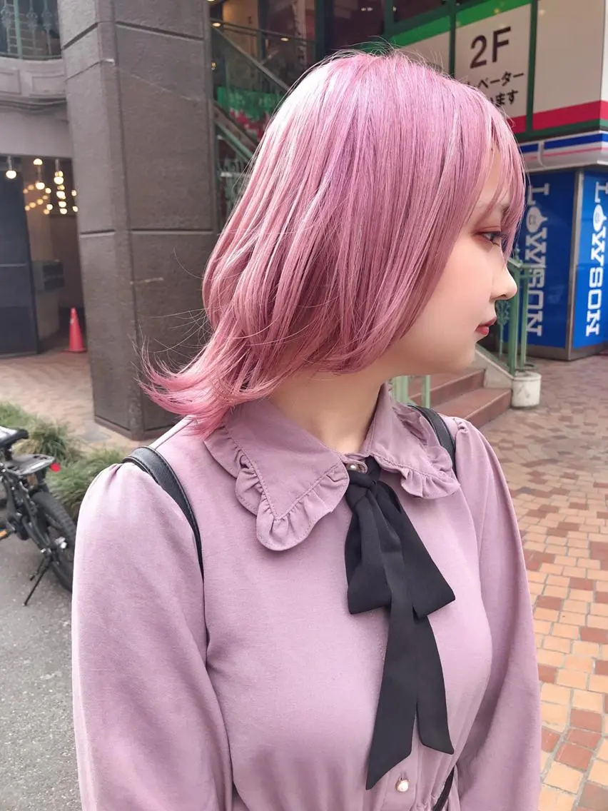 カラー ウルフカットデザイン カラー特化アールイーのヘアスタイル