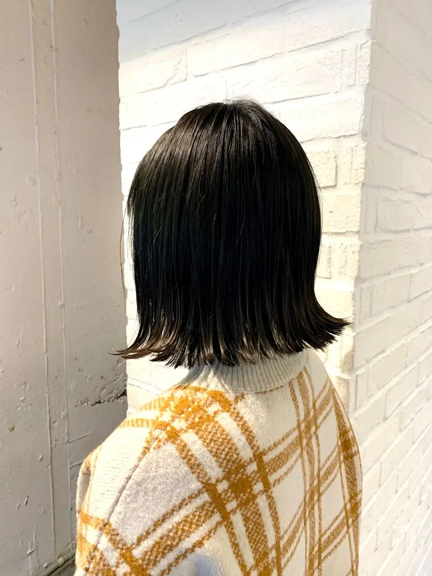 ミディアム カラー ダークグレー ダークグレージュ グレージュ 外ハネヘア カット ヘアカラー 💛丁寧さNo.🥇 🧸片山智裕💛のヘアスタイル