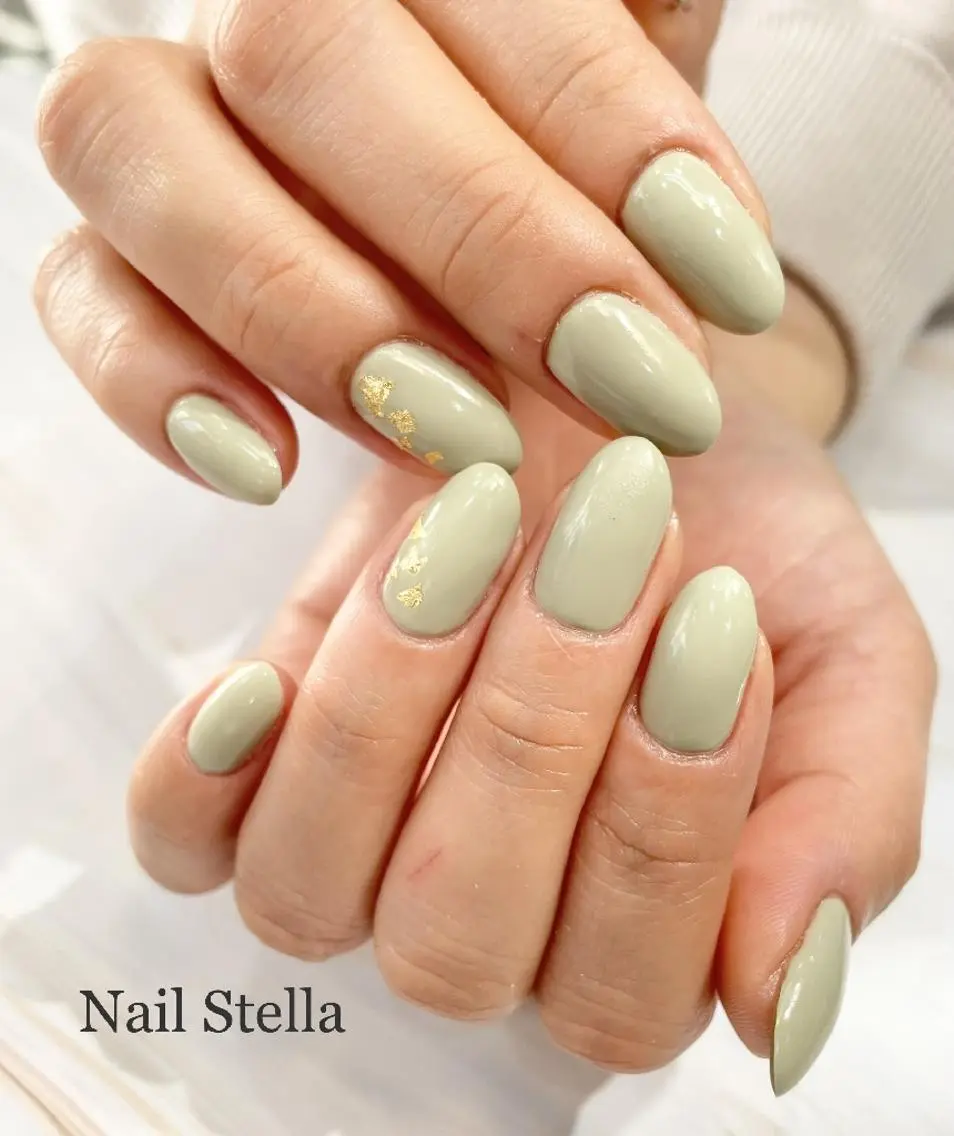 ミディアム カラー ネイル ワンカラーネイル ハンドネイル nailStella KOKOIST取扱店のネイルデザイン
