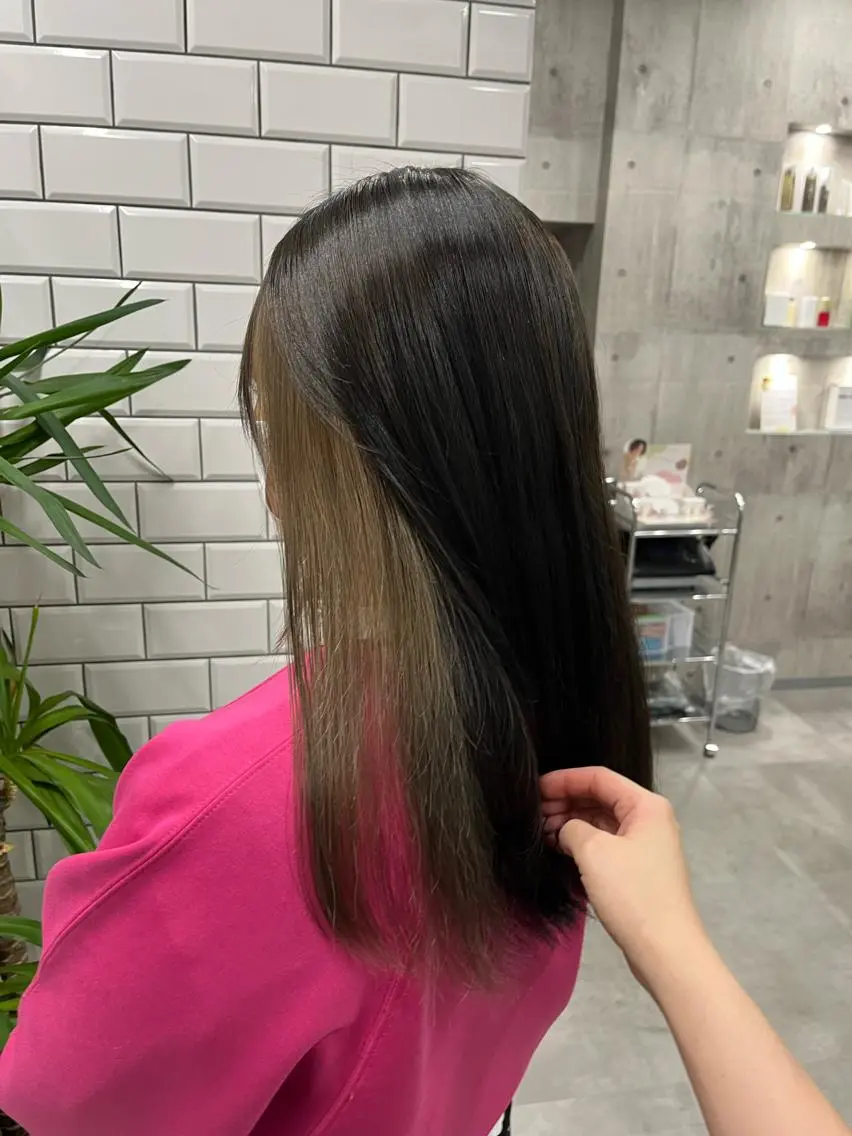 セミロング カラー カット ヘアカラー ヘアセット newi赤羽 HINATAのヘアスタイル
