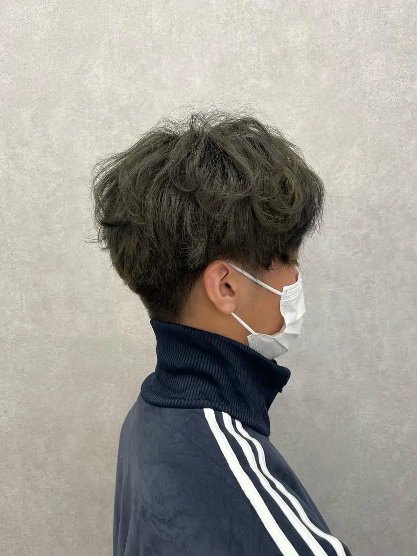 ショート カラー メンズ カット ヘアカラー トリートメント いなみね はるきのヘアスタイル