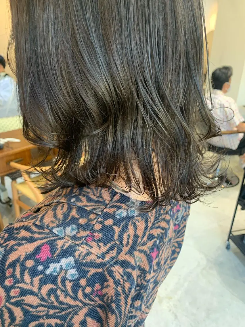 ミディアム 名駅🦢大人艶カラー 🪽カミヤアカネのヘアスタイル