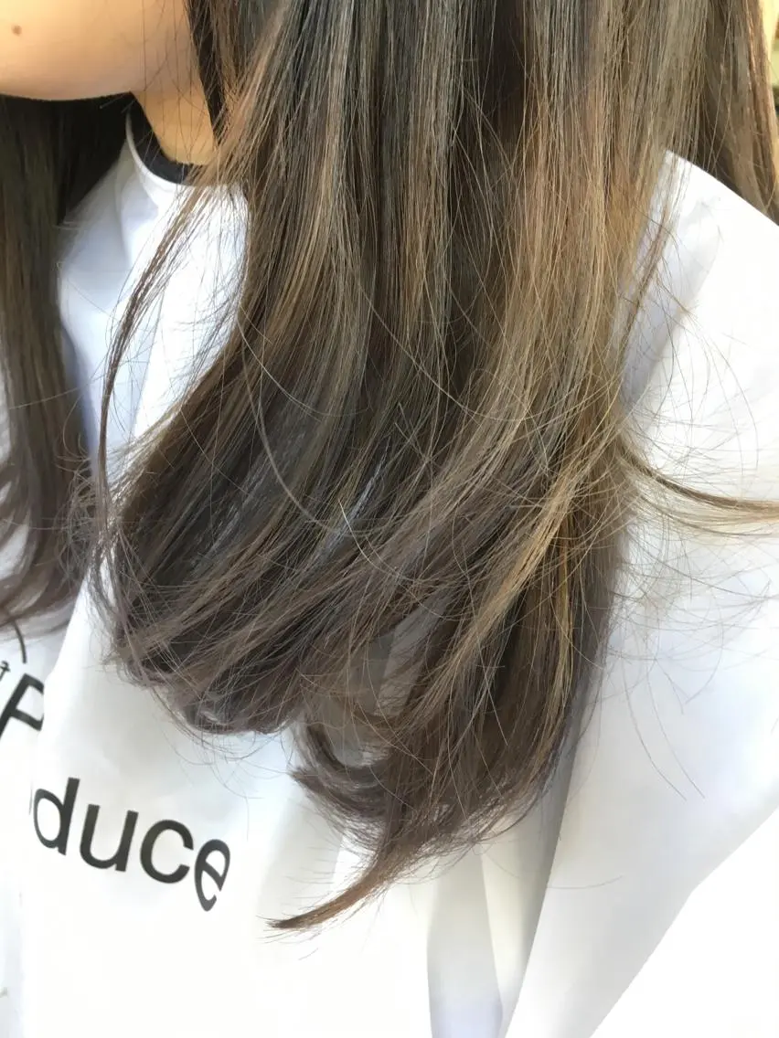 ミディアム カラー カット ヘアカラー トリートメント 白髪ぼかしハイライト 柳川拓哉のヘアスタイル