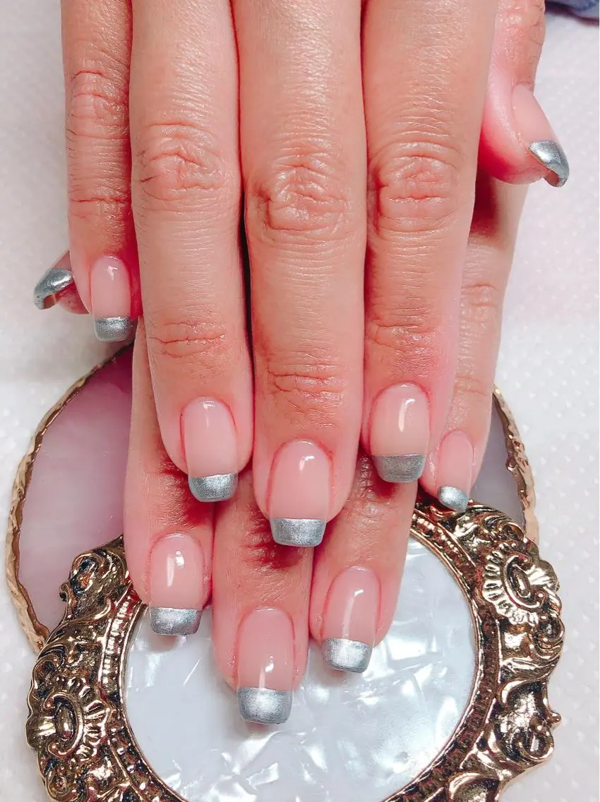 ネイル シンプルネイル CROWN プライベートサロンのネイルデザイン