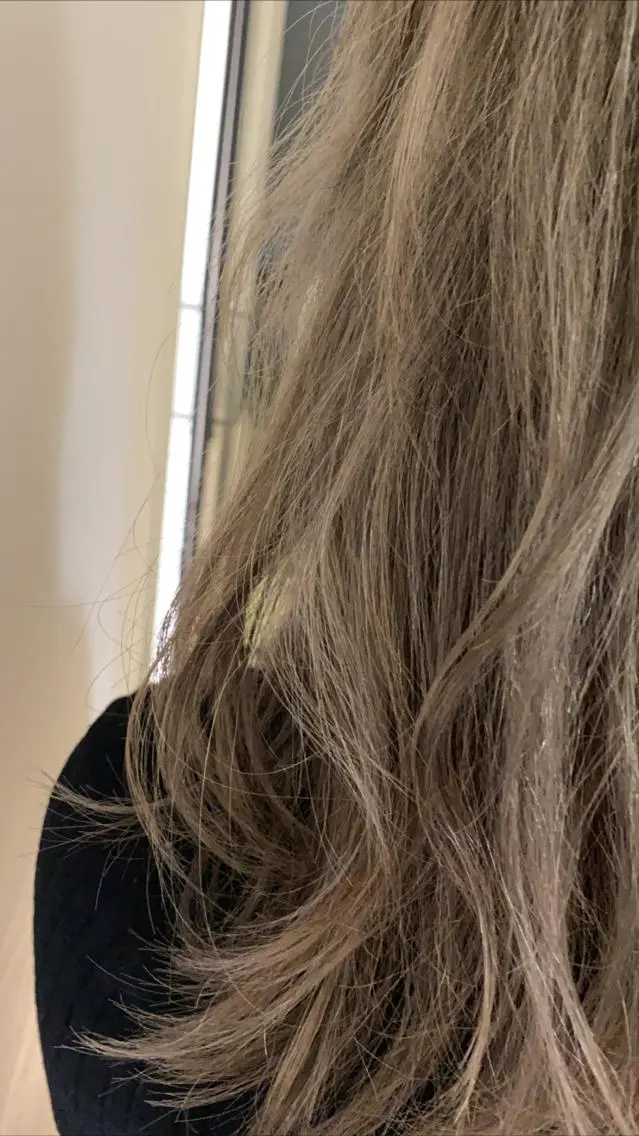 ミディアム カラー ベージュカラー ブリーチ ブロンド ハイライトカラー ハイライト 韓国hair ·͜· watanabeのヘアスタイル