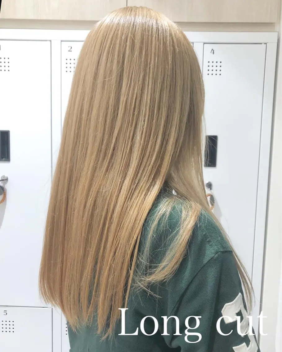 ロング カット ヘアカラー MYA 🤍kanaのヘアスタイル