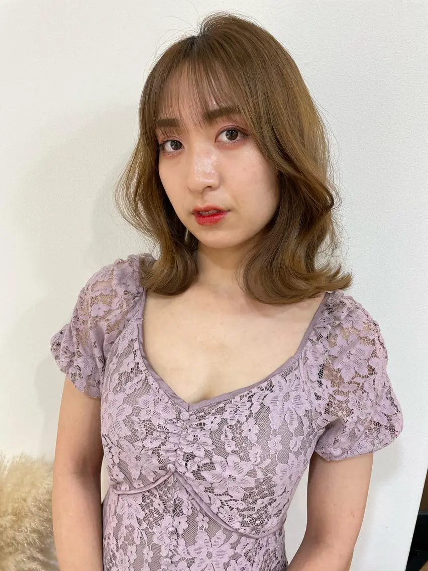 ミディアム カラー アッシュ 黒髪 ブリーチ ブルーカラー ブルーブラック トリートメント オリーブカラー 特化　　kaiのヘアスタイル