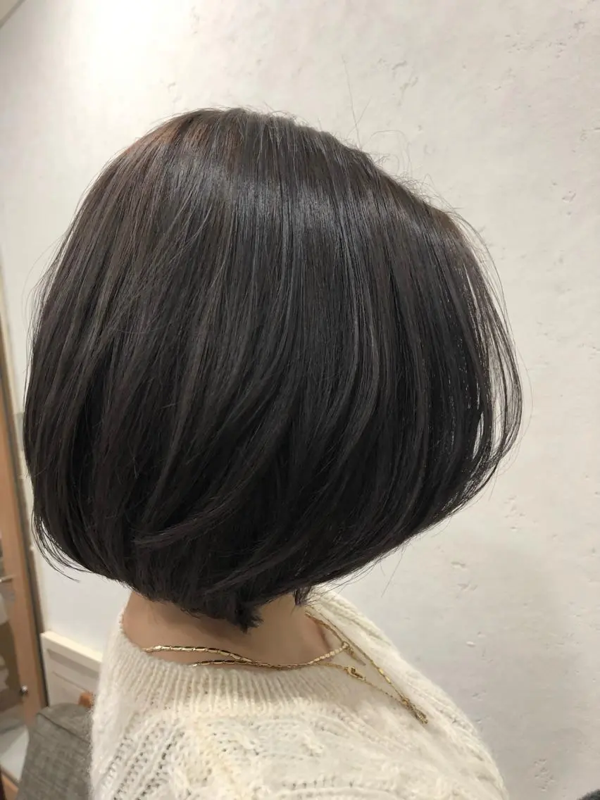 カラー ブルーカラー あき えいみのヘアスタイル
