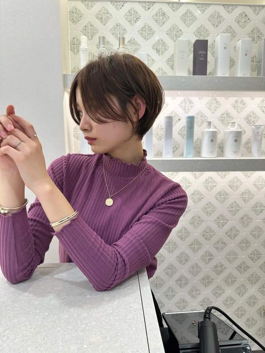 ショート カラー ショートボブ ショートレイヤー ハンサムショート 丸みショート ボブ カット ヘアカラー トリートメント ヘッドスパ 木原良 (キハラ リョウ)のヘアスタイル