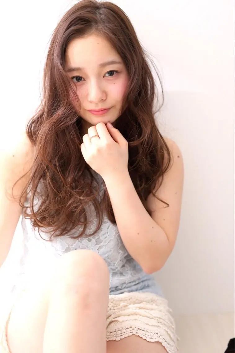 カラー ハイトーンブリーチ 土坂 由志【京都】のヘアスタイル